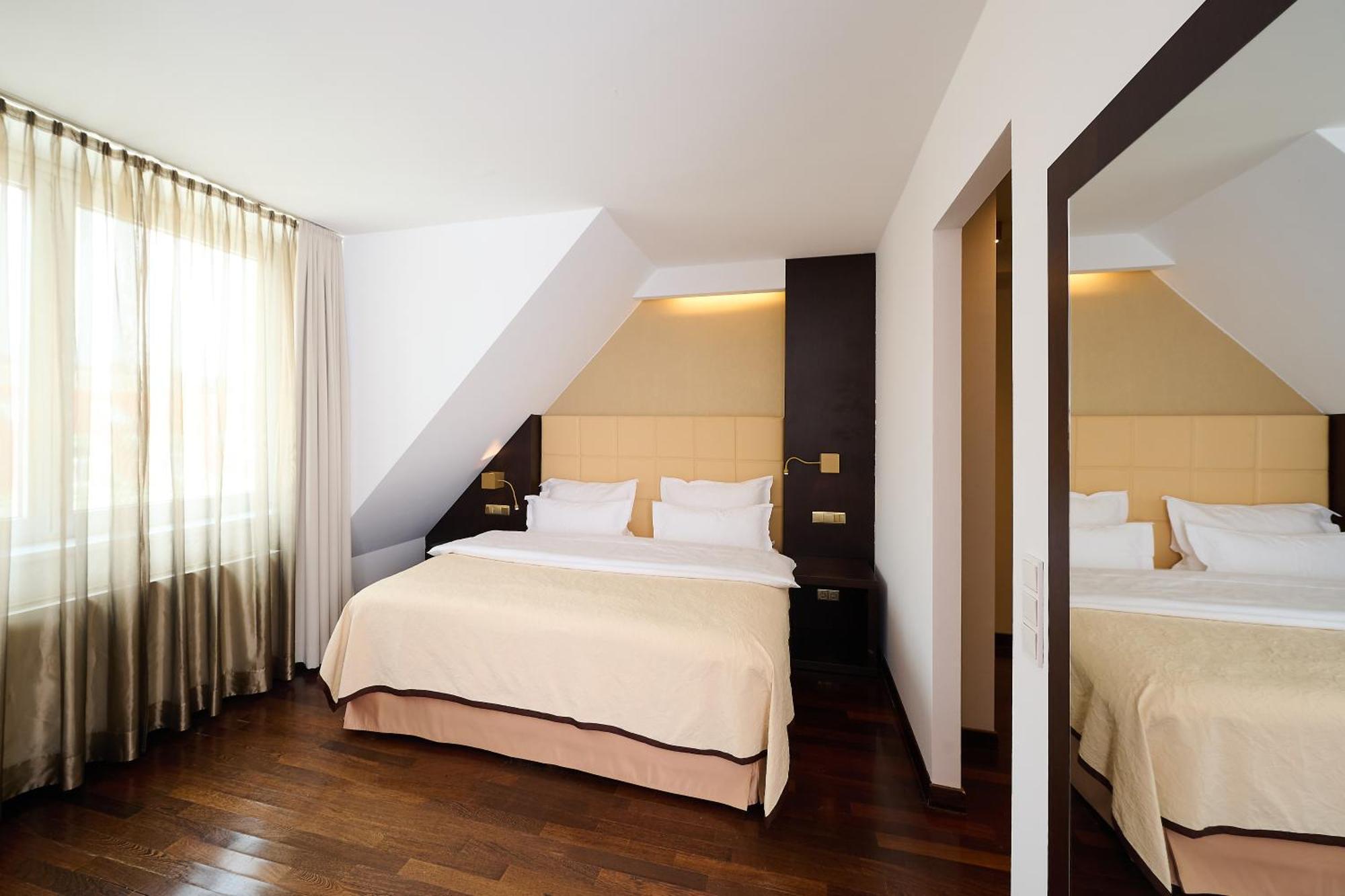 Myplace Premium Appart hôtel 4*